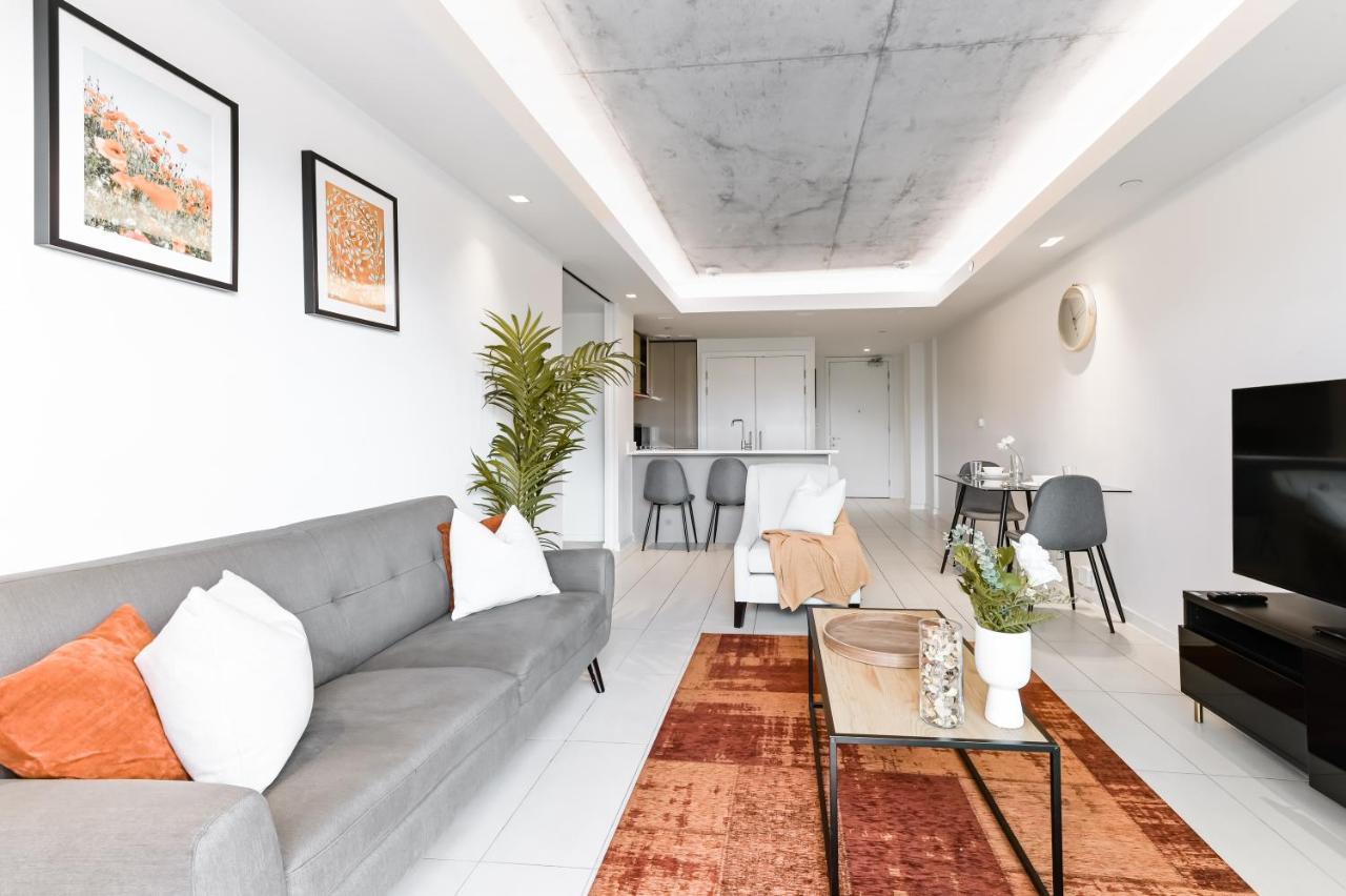 Khayat Homes - The Curve - One Bed ロンドン エクステリア 写真